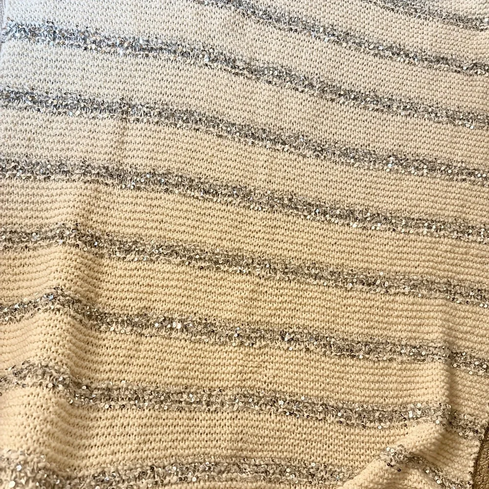 West elm Cozy soft Knit throw Blanket with Silver sequin Accents 44x56” wool